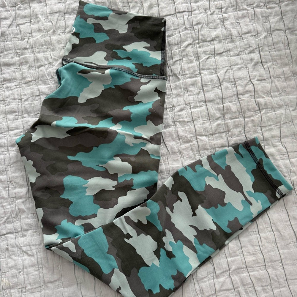 Lululemon Athletica Teal and Gray Wunder Train Leggings